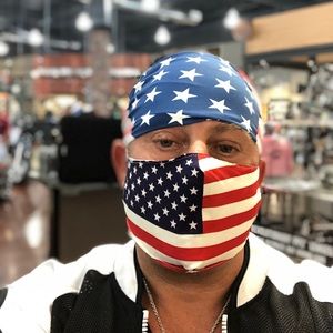 Meet your Posher, Max